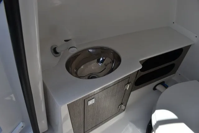 Slide: The Image of Monterey 275SS Super Sport 2026 - 50