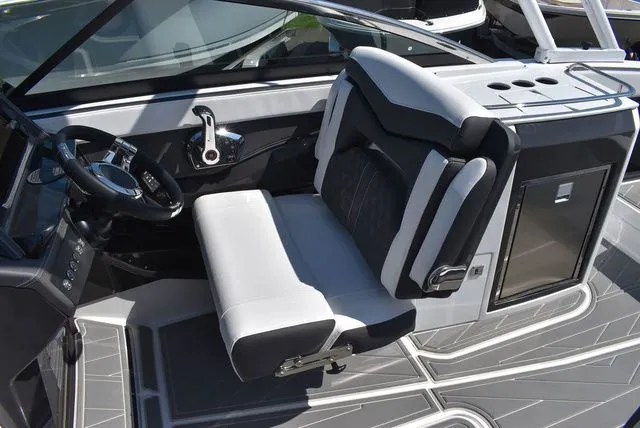 Slide: The Image of Monterey 275SS Super Sport 2026 - 52