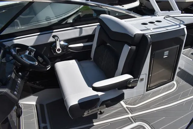 Slide: The Image of Monterey 275SS Super Sport 2026 - 53