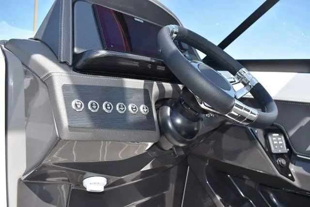 Slide: The Image of Monterey 275SS Super Sport 2026 - 58