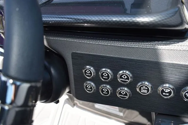 Slide: The Image of Monterey 275SS Super Sport 2026 - 60