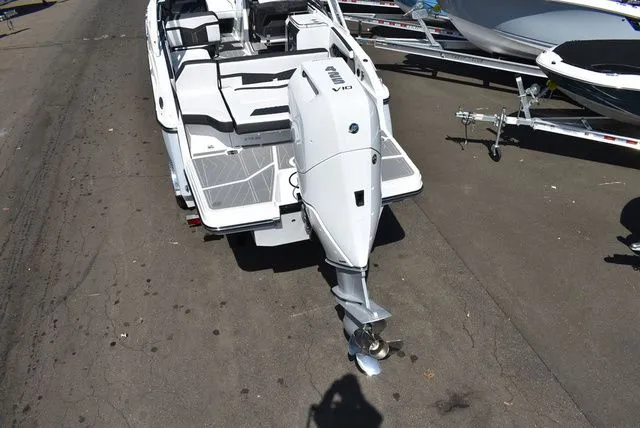 Slide: The Image of Monterey 275SS Super Sport 2026 - 7