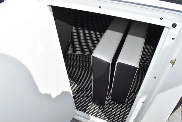 Slide: The Image of Monterey 275SS Super Sport 2026 - 70