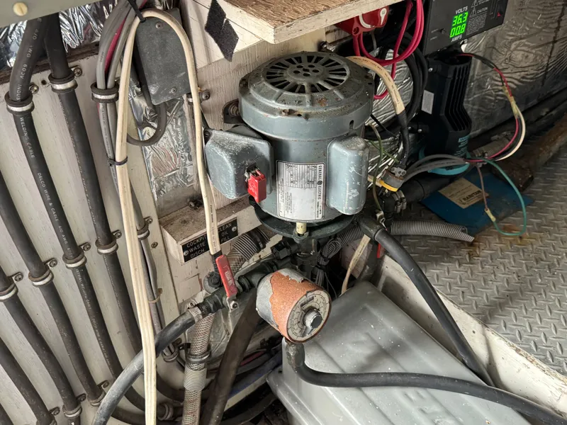 Slide: The Image of Bertram 54 Convertible 1986 - 113