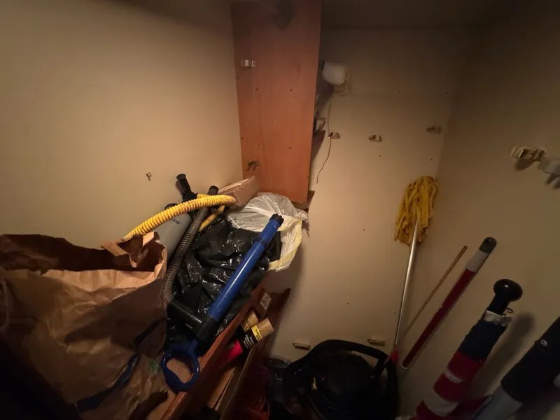 Slide: The Image of Bertram 54 Convertible 1986 - 62