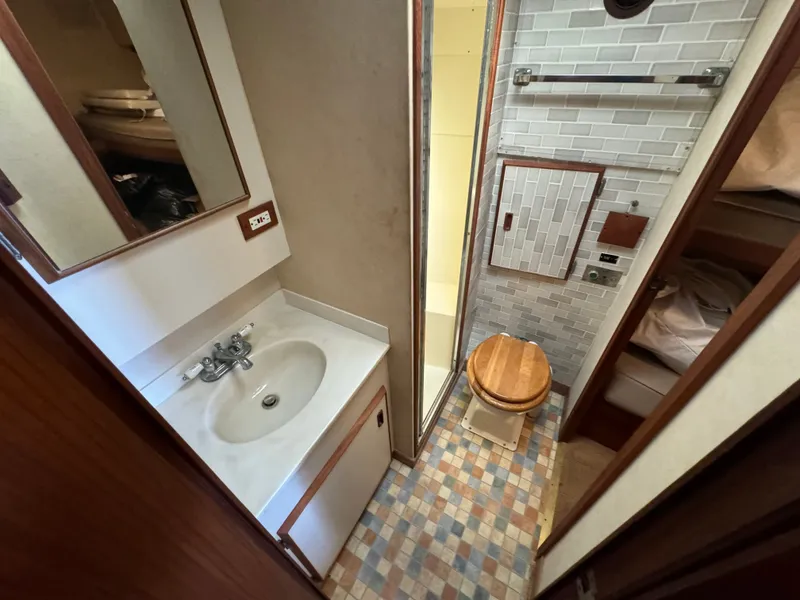 Slide: The Image of Bertram 54 Convertible 1986 - 63