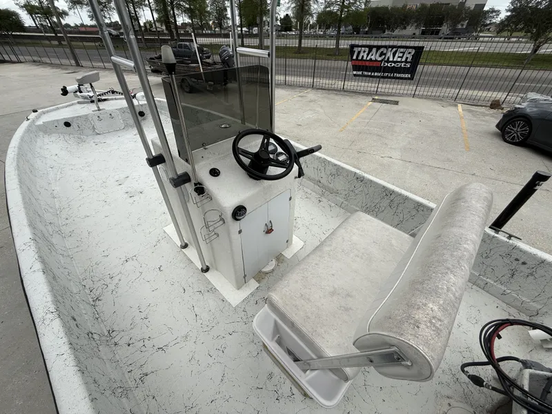 Slide: The Image of Avenger 210 Bay Runner 1991 - 5