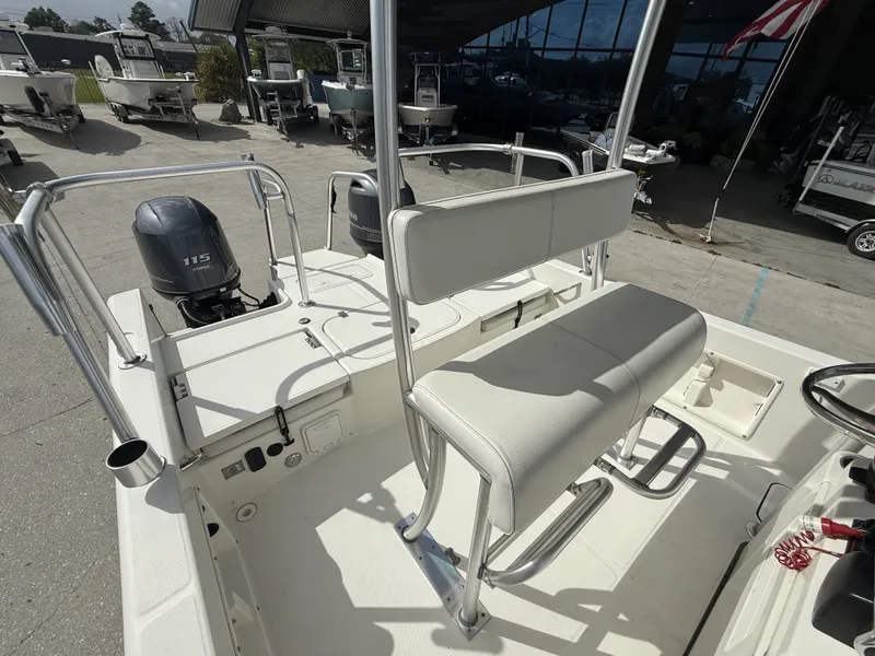 Slide: The Image of World Cat 230CC 2018 - 14