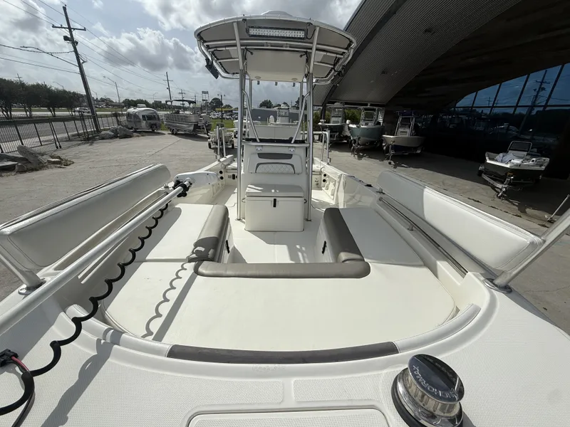 Slide: The Image of World Cat 230CC 2018 - 5