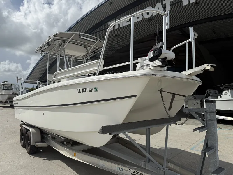 Slide: The Image of World Cat 230CC 2018 - 9