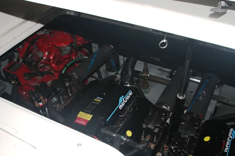 Slide: The Image of Stbd Engine and Generator - 29