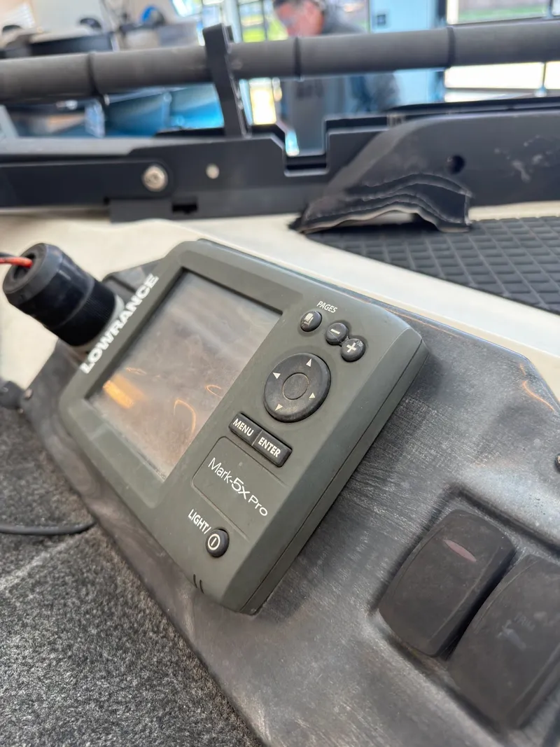 Slide: The Image of Lowrance Mark-5x Pro on 2015 Triton 210 Escape boat. - 30