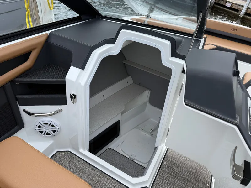 Slide: The Image of Cobalt R6 2026 - 6