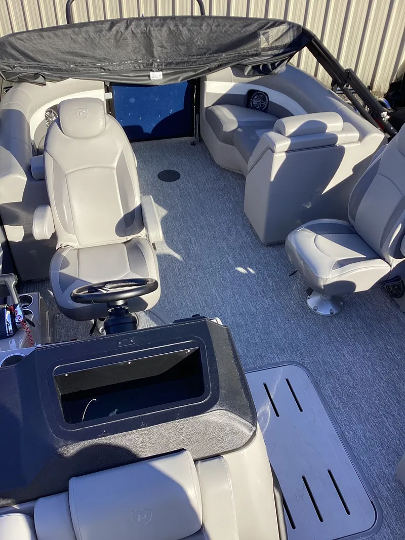 Slide: The Image of Premier 210 Sunsation RF 2024 - 7