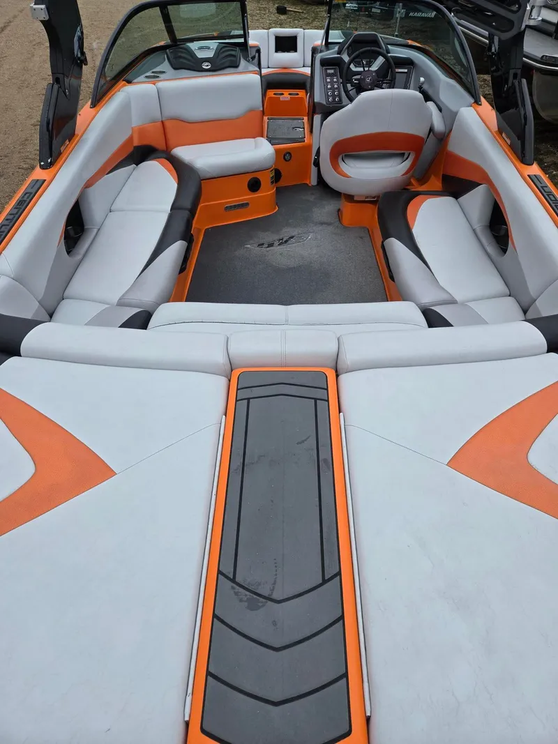 Slide: The Image of Centurion Enzo SV233 2015 - 10