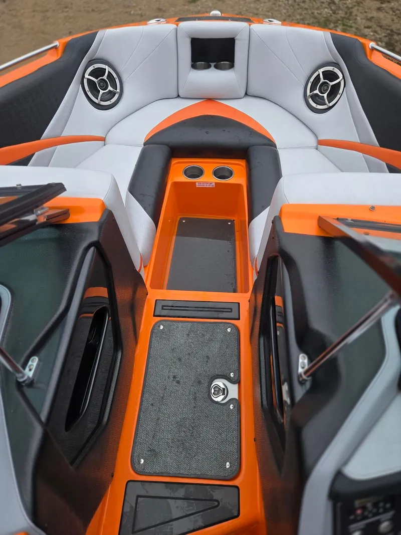 Slide: The Image of Centurion Enzo SV233 2015 - 13