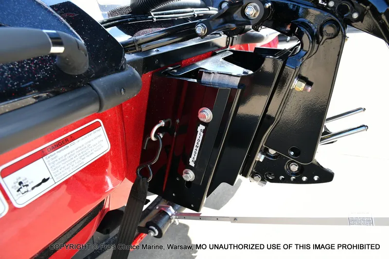 Slide: The Image of Close-up of Nitro Z19 XL Pro 2026 boat mechanism. - 25