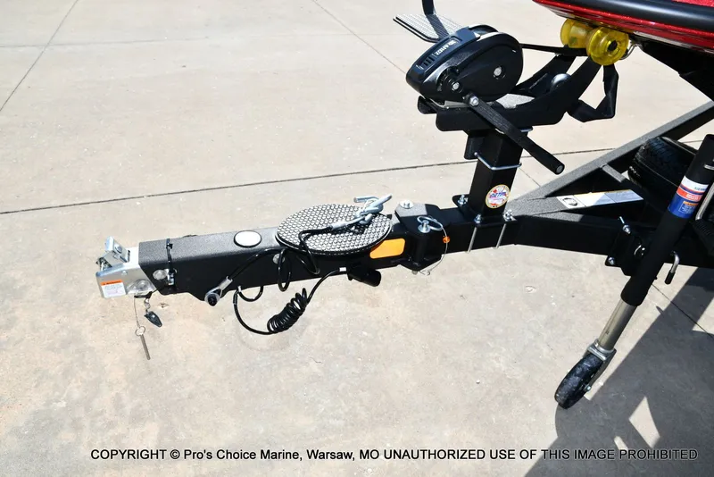 Slide: The Image of Trailer of Nitro Z19 XL Pro 2026 on concrete surface. - 36