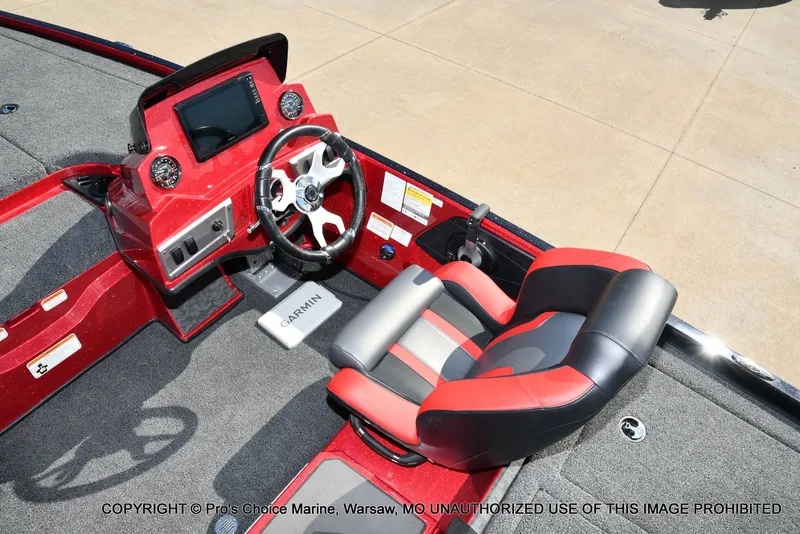 Slide: The Image of Interior of Nitro Z19 XL Pro 2026 with steering console and seat. - 47