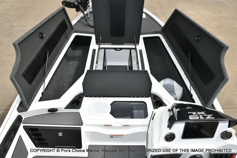 Slide: The Image of Interior view of 2026 Nitro Z19 XL Pro with storage compartments. - 10