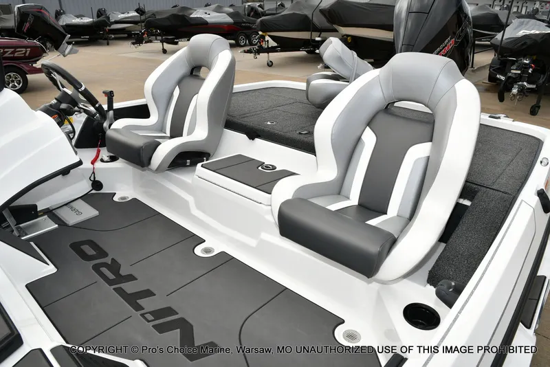 Slide: The Image of Interior of 2026 Nitro Z19 XL Pro with modern seating. - 17