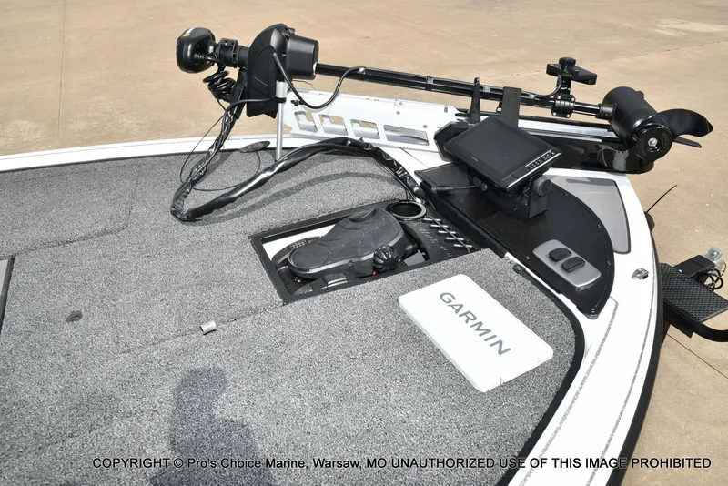 Slide: The Image of 2026 Nitro Z19 XL Pro with Garmin technology on deck. - 22