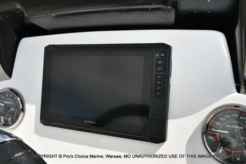 Slide: The Image of Garmin display on Nitro Z19 XL Pro 2026 dashboard. - 8