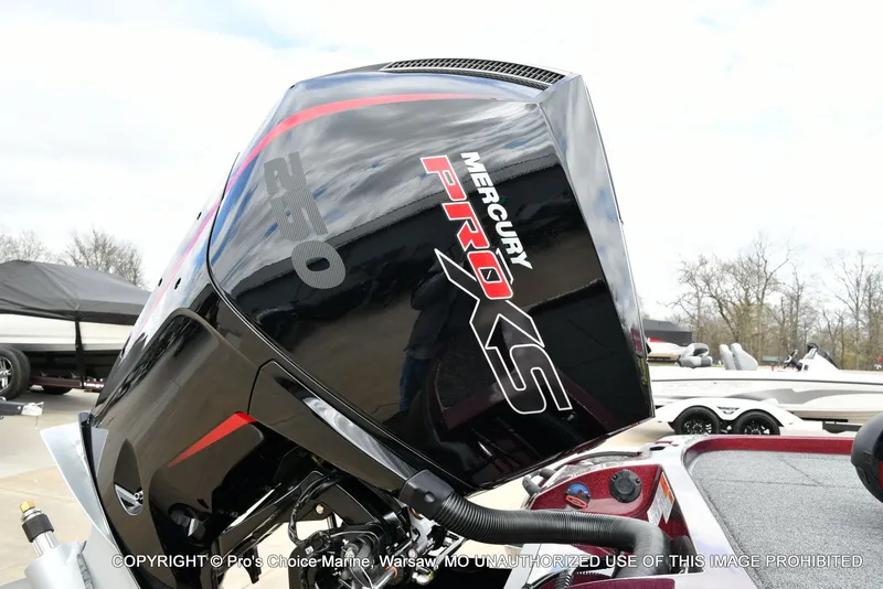 Slide: The Image of Mercury Pro XS engine on Nitro Z21 XL boat, 2026 model. - 21