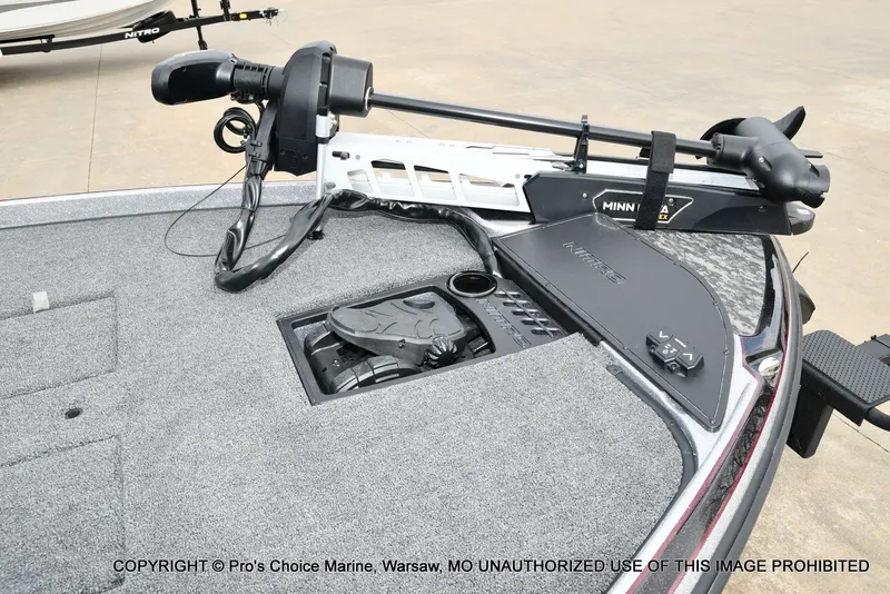 Slide: The Image of 2026 Nitro Z21 XL boat with Minn Kota trolling motor. - 31