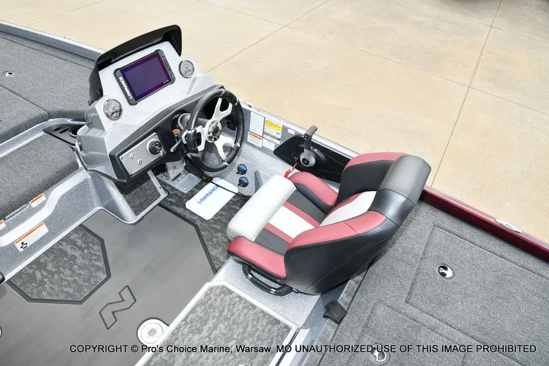 Slide: The Image of Interior of 2026 Nitro Z21 XL boat with modern control console. - 41