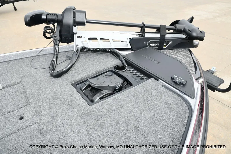 Slide: The Image of 2026 Nitro Z21 XL boat with Minn Kota trolling motor. - 5