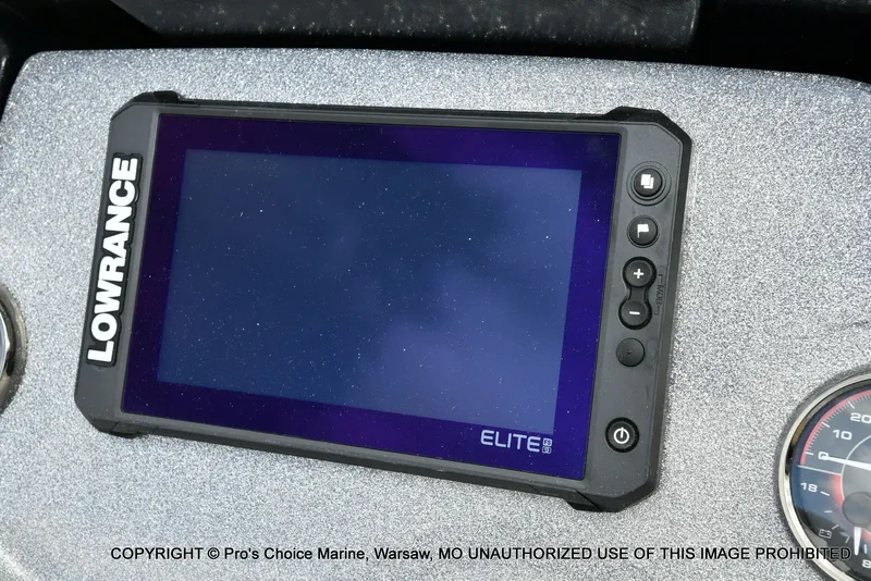 Slide: The Image of Lowrance Elite display on Nitro Z21 XL 2026 boat. - 8