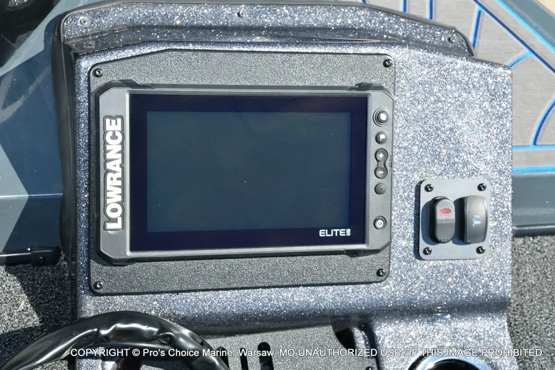 Slide: The Image of Lowrance Elite screen on Ranger Alpha 208 Dual Console 2025. - 4