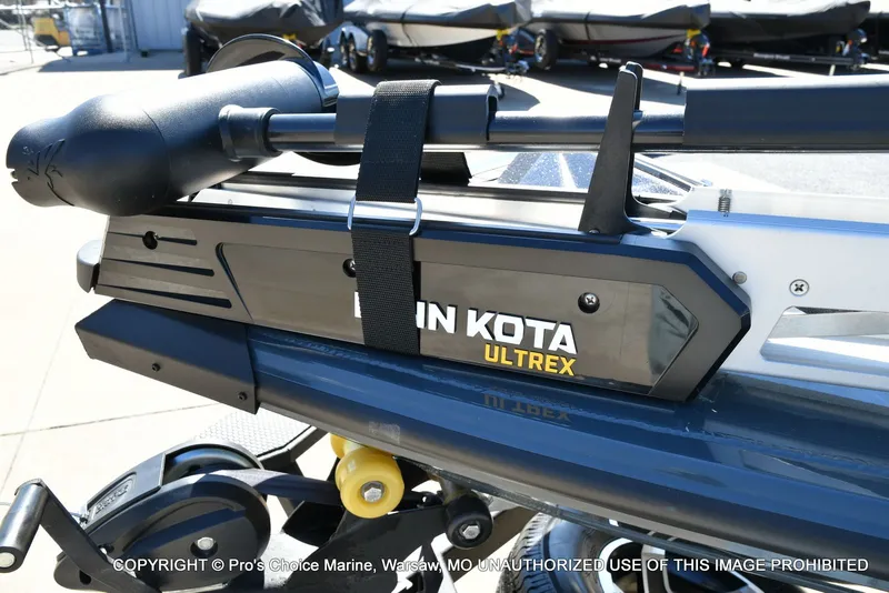 Slide: The Image of Minn Kota Ultrex on Ranger Alpha 208 Dual Console 2025. - 5