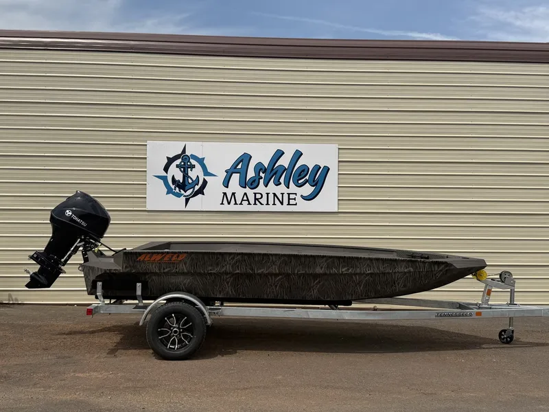 The Image of 2026 Alweld 756 INVADER boat at Ashley Marine. - 1