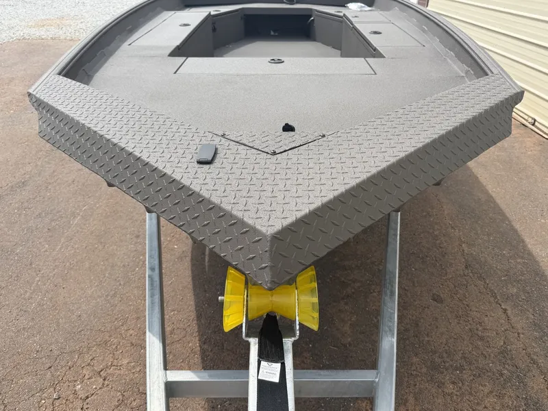 Slide: The Image of Front view of the 2026 Alweld 756 INVADER boat model. - 3