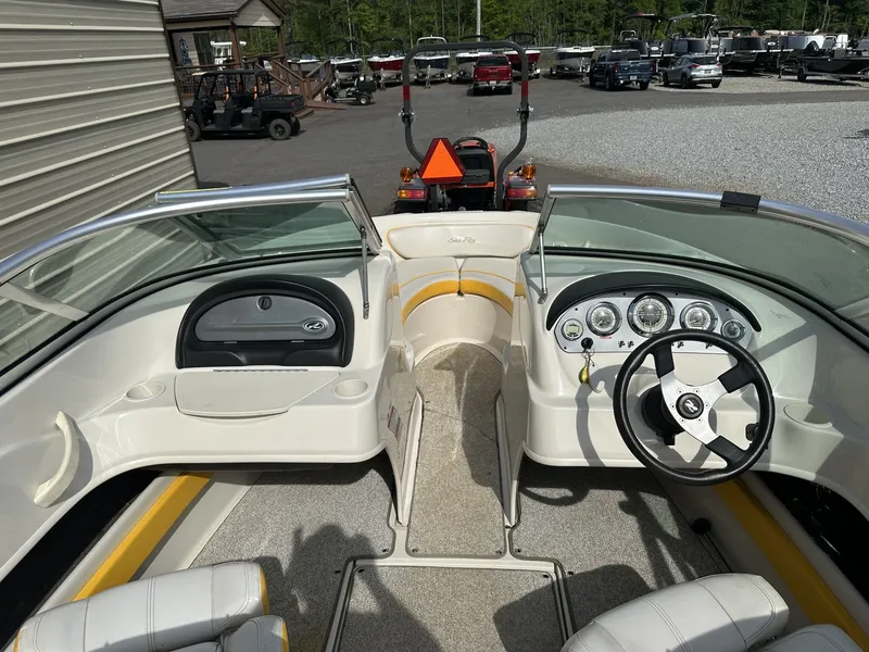 Slide: The Image of Sea Ray 205 Sport 2010 - 4