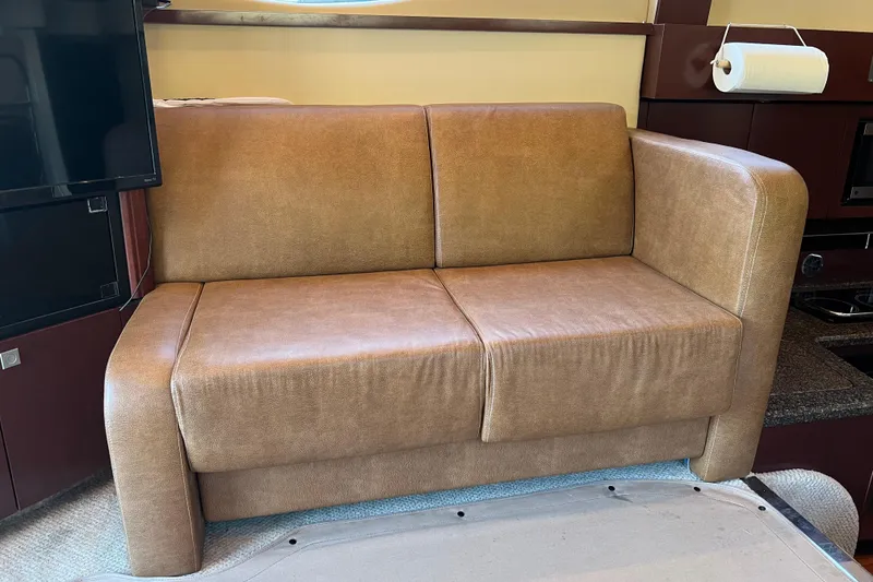 Slide: The Image of Salon Sofa (port) - 32