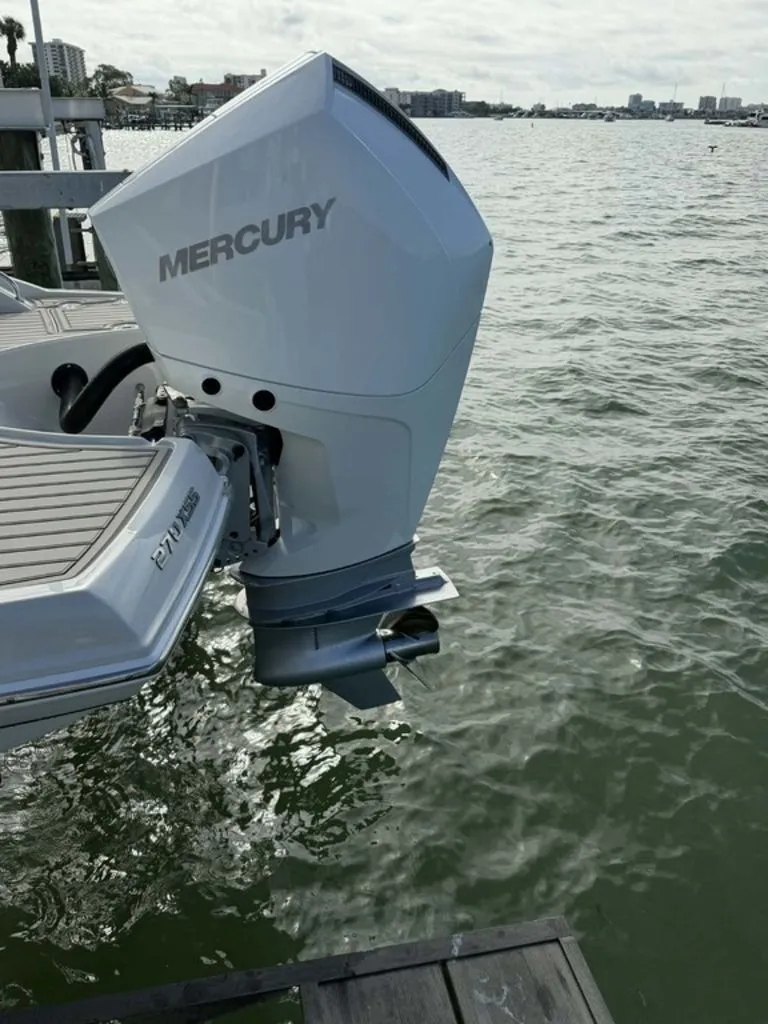 Slide: The Image of Crownline Boats 270 XSS 2026 - 5