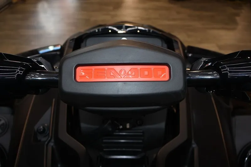 Slide: The Image of Sea-Doo RXP-X 325 2025 - 18