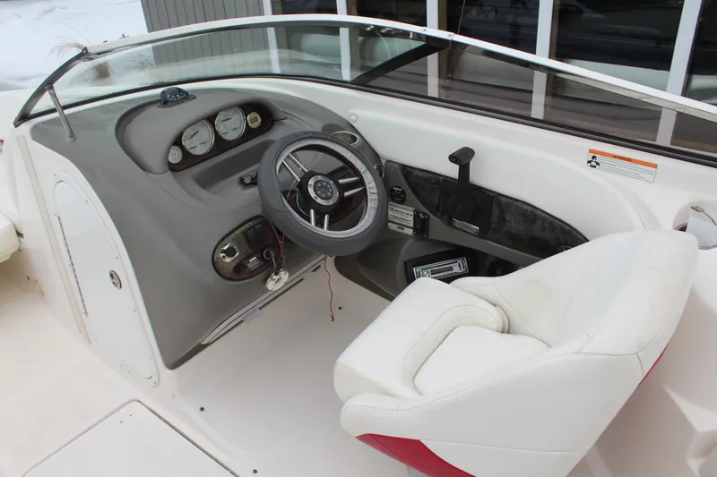 Slide: The Image of Regal 2400 Bowrider 2007 - 11