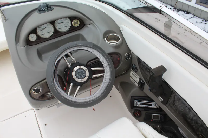 Slide: The Image of Regal 2400 Bowrider 2007 - 12