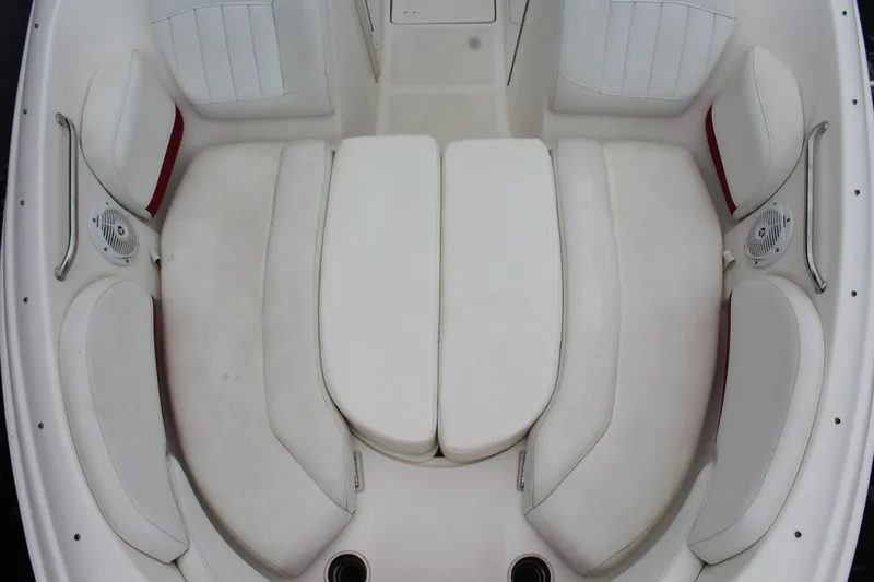 Slide: The Image of Regal 2400 Bowrider 2007 - 14