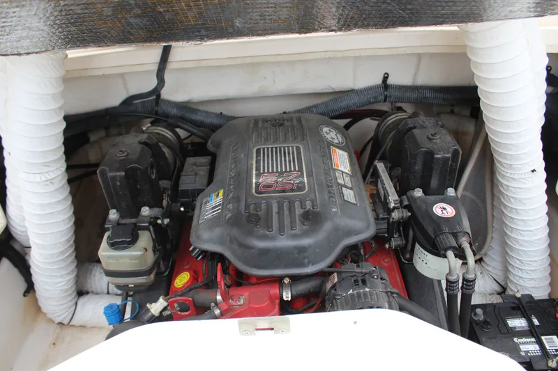 Slide: The Image of Regal 2400 Bowrider 2007 - 18