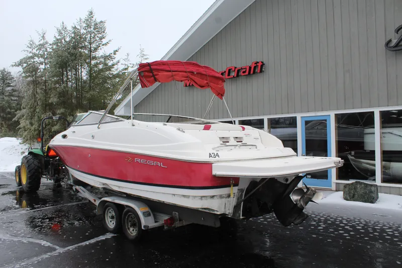 Slide: The Image of Regal 2400 Bowrider 2007 - 6