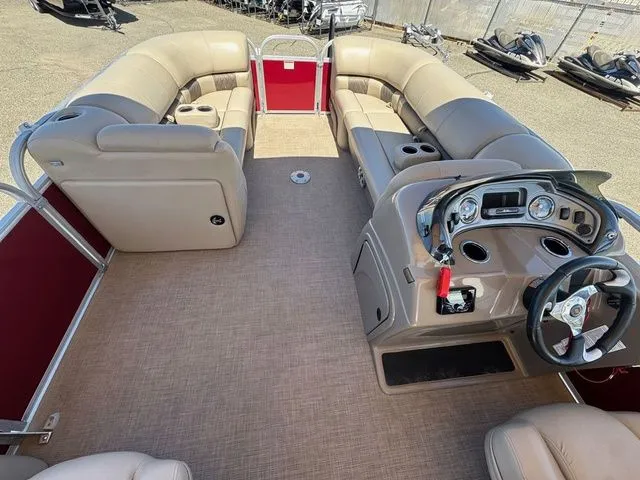 Slide: The Image of Sun Tracker Party Barge 22 DLX 2023 - 13