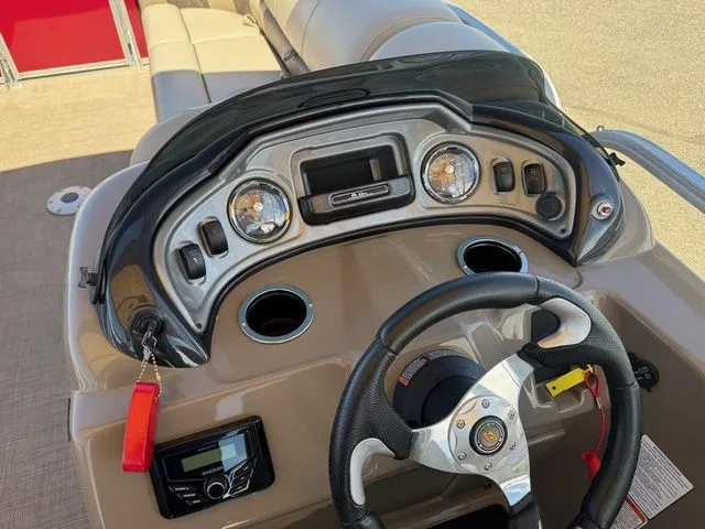 Slide: The Image of Sun Tracker Party Barge 22 DLX 2023 - 21