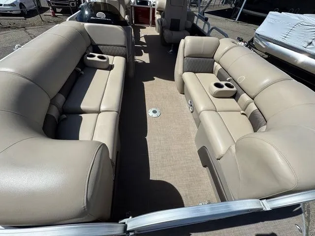 Slide: The Image of Sun Tracker Party Barge 22 DLX 2023 - 22