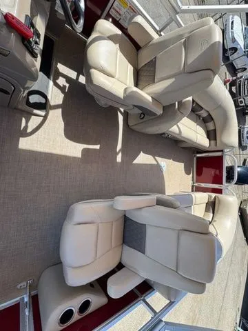 Slide: The Image of Sun Tracker Party Barge 22 DLX 2023 - 25