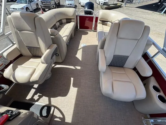 Slide: The Image of Sun Tracker Party Barge 22 DLX 2023 - 26